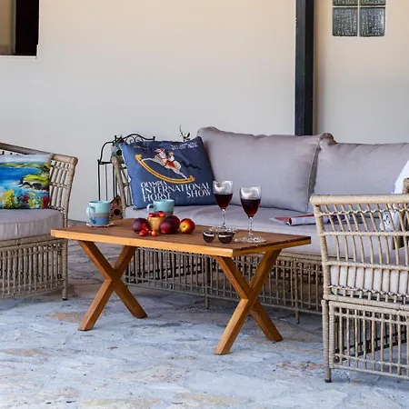Herakles House - Close To Ancient Sites Near Nafplio. Spacious. Equipped For All-year-round Comfort. Vakantiehuis Nauplion