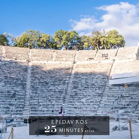 Herakles House - Close To Ancient Sites Near Nafplio. Spacious. Equipped For All-year-round Comfort. Semesterbostad Nafplion