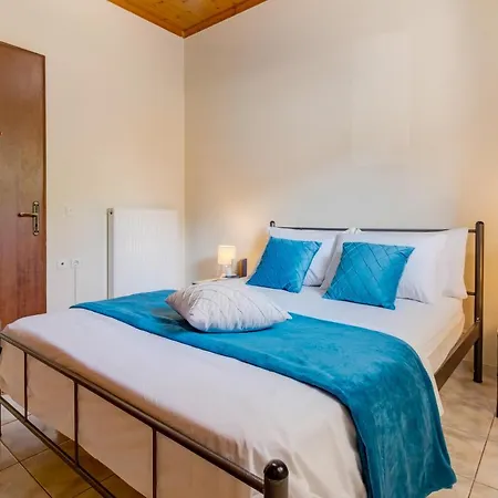 Ferienhaus Herakles House - Close To Ancient Sites Near Nafplio. Spacious. Equipped For All-year-round Comfort. Nafplio