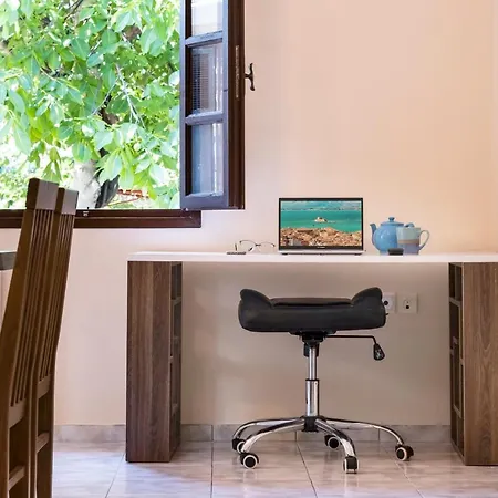 Herakles House - Close To Ancient Sites Near Nafplio. Spacious. Equipped For All-year-round Comfort. Ferienhaus *