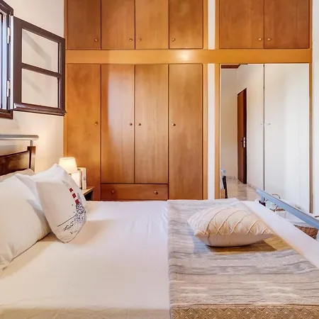 Herakles House - Close To Ancient Sites Near Nafplio. Spacious. Equipped For All-year-round Comfort. * Нафплион