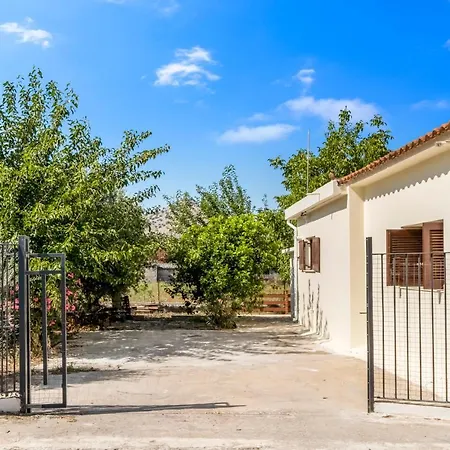 Herakles House - Close To Ancient Sites Near Nafplio. Spacious. Equipped For All-year-round Comfort. Дом отдыха