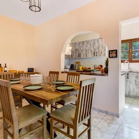 Herakles House - Close To Ancient Sites Near Nafplio. Spacious. Equipped For All-year-round Comfort. Ferienhaus Nafplio