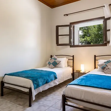 Herakles House - Close To Ancient Sites Near Nafplio. Spacious. Equipped For All-year-round Comfort. Ferienhaus