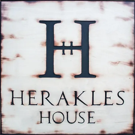 Hébergement de vacances Herakles House - Close To Ancient Sites Near Nafplio. Spacious. Equipped For All-year-round Comfort. *